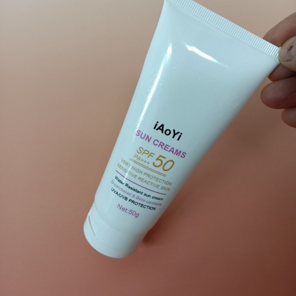 iAoYi Sun creams Premium Sunscreen with SPF 50+/PA+++ - Perfect UV Protection