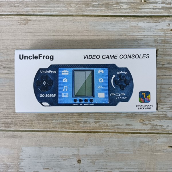 UncleFrog Video game consoles Handheld Games 2.5-inch Color Screen pre-Installed 260 Classic Retro Video Games